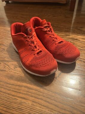APL Men’s Red Techloom Pro Size 11